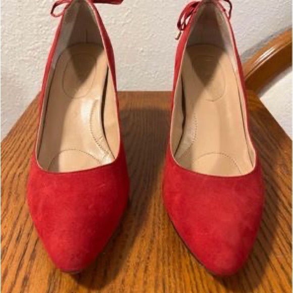 Kelly & Katie Red Suede Pumps size 8.5 - Picture 3 of 5